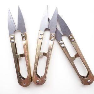 Sharp Thread Snips: Embroidery, Cross Stitch Scissors
