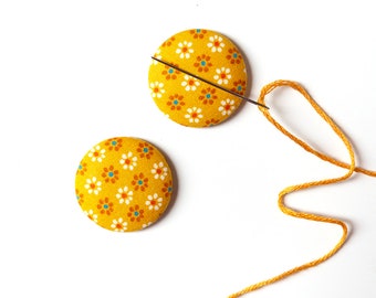 Needle Minder, Design #82 - Ruby Star Society Basket | Cactus, Yellow Fabric, White and Rust Flower Petals