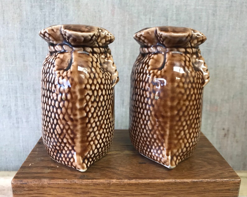 Vintage Made in Japan Sack o/' Salt /& Sack o/' Pepper Shakers Novelty Shakers