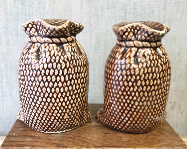 Vintage Made in Japan Sack o/' Salt /& Sack o/' Pepper Shakers Novelty Shakers