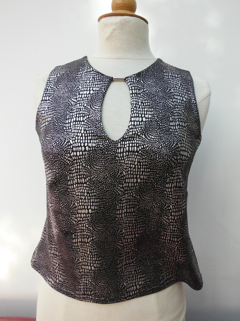 Silver Black Foil Snakeskin Size 12 14 Vintage 90s 00s Cut Out Crop Top