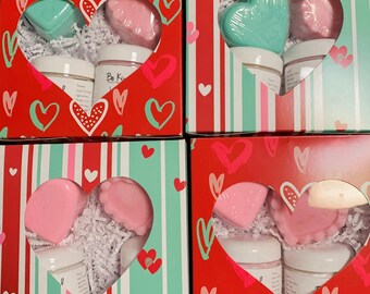 Valentine's Day Gift Set, Women Spa Gift Set, Bath Gift Basket for Her, Whipped Sugar Scrub, Heart Goat Milk Soap, Pink Bath Bomb