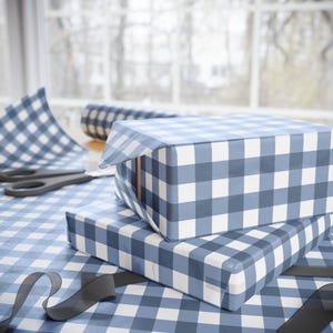 Kraciasty papier pakowy, klasyczny niebieski papier do pakowania prezentów na każdą okazję, opakowanie prezentów, dekoracja prezentów, Boże Narodzenie, urodziny, święta, wesele