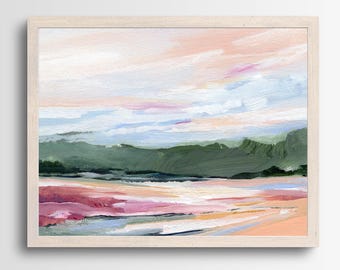 Könnte beinhalten: Abstrakte Landschaftsmalerei in einem Farbton von Rosa, Pfirsich und Grün. Das Gemälde zeigt eine entfernte Bergkette mit einem wolkenverhangenen Himmel.