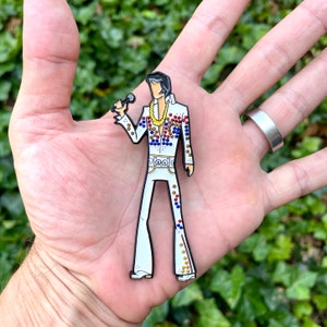 Aloha King style enamel pin - 79 Cut Gemstones