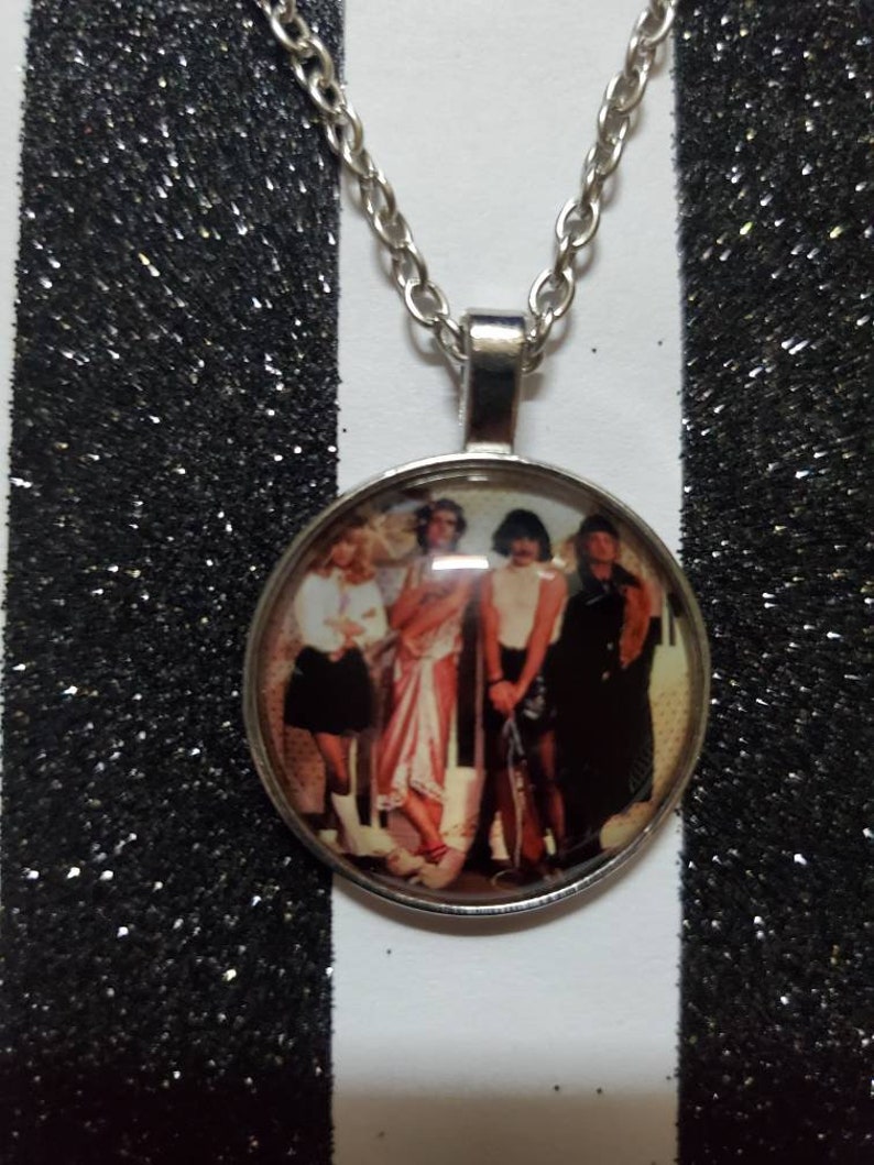 I Want To Break Free Cabochon Necklace