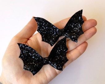 Black Glitter Bats Pigtail Hair Bow Set // Bat Bows Halloween Piggie Bows Hair Clips // Pigtail Bows Mini Bows Baby Toddler Bow