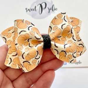 Halloween Mickey Inspired Pumpkin Print Faux Leather + Glitter Hair Bow // Halloween Disney Inspired // Hair Bow Headband Hair Clips Girls