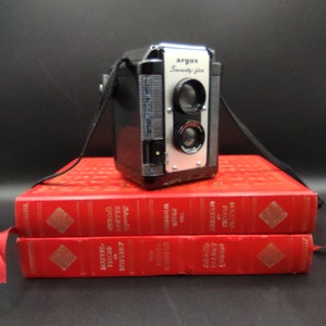 Vintage Argus Seventy Five Camera Display Piece Untested
