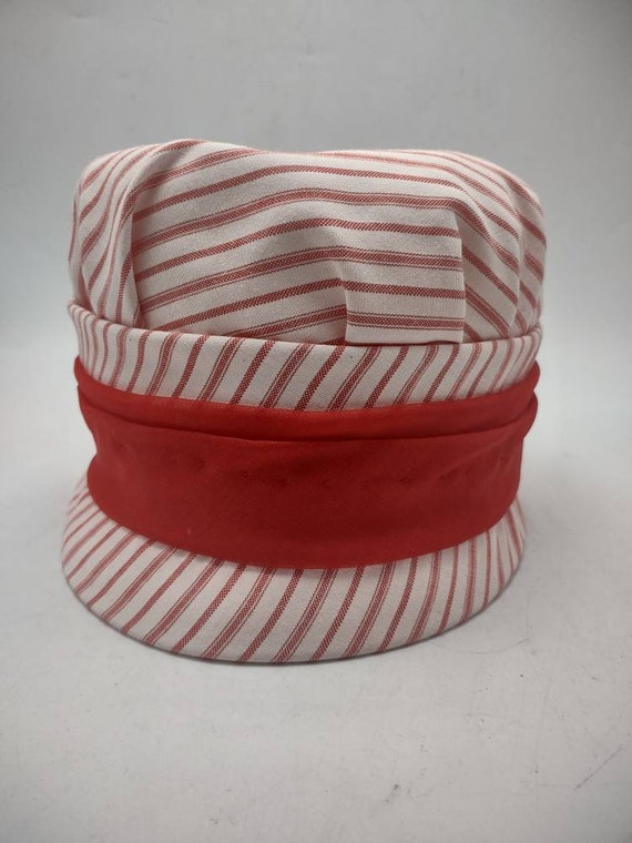 Vintage Cloche Style Hat Striped MOD 1960s - image 3