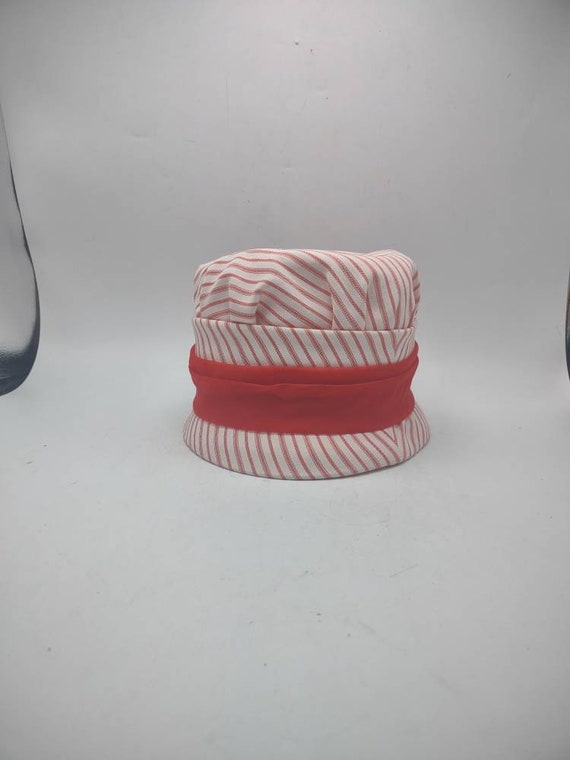 Vintage Cloche Style Hat Striped MOD 1960s - image 4