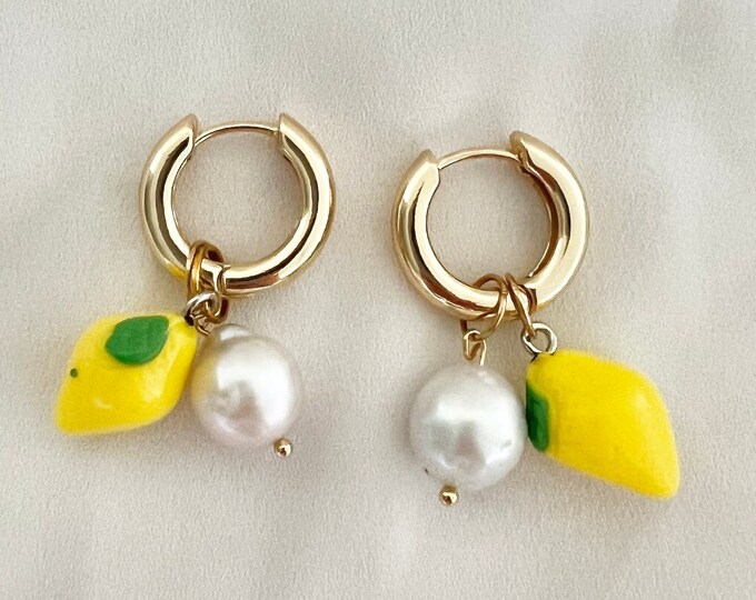 Lemon Baroque pearl gold hoops