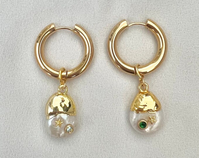 Gold dipped detailed pearl gold hoops