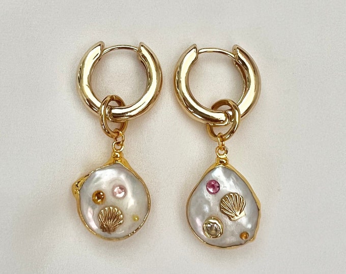 Shell detailed gold plated Baroque pearl hoops