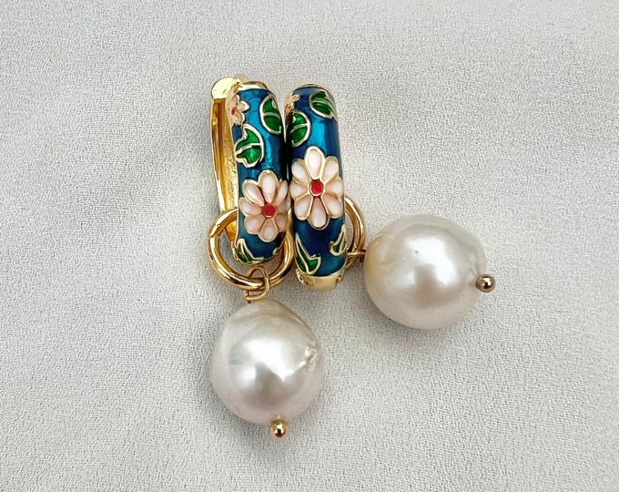 Baroque pearl blue floral detailed hoop earrings