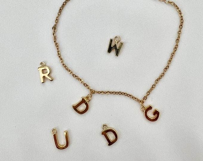 Dainty custom letter initial gold chain bracelet