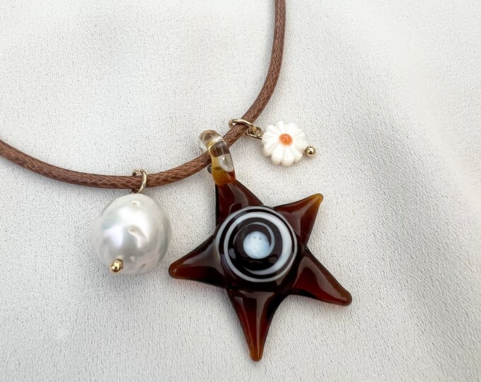 Glass pendant daisy baroque pearl cord necklace