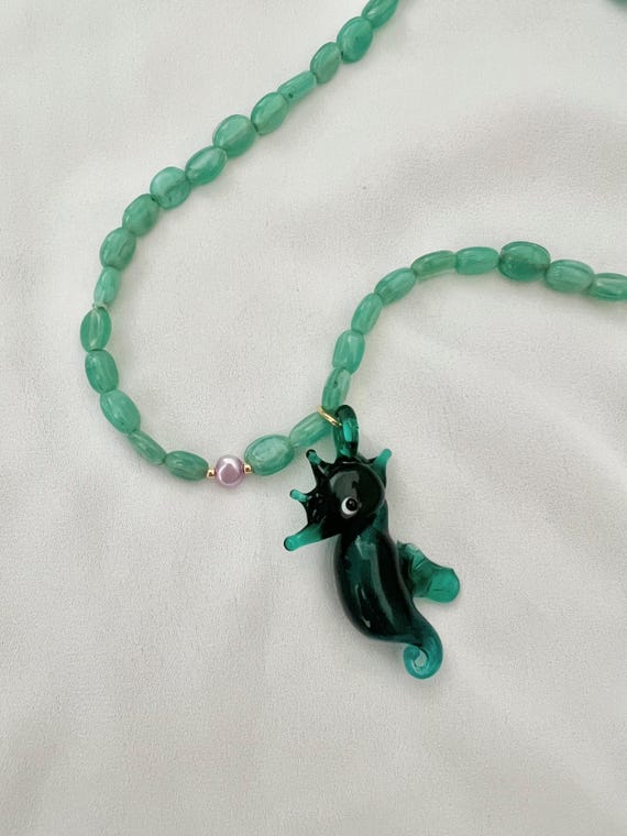 Green glass seahorse bead gold necklace