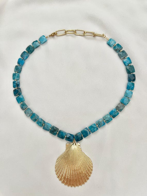 Gold plated shell Apatite crystal beaded necklace