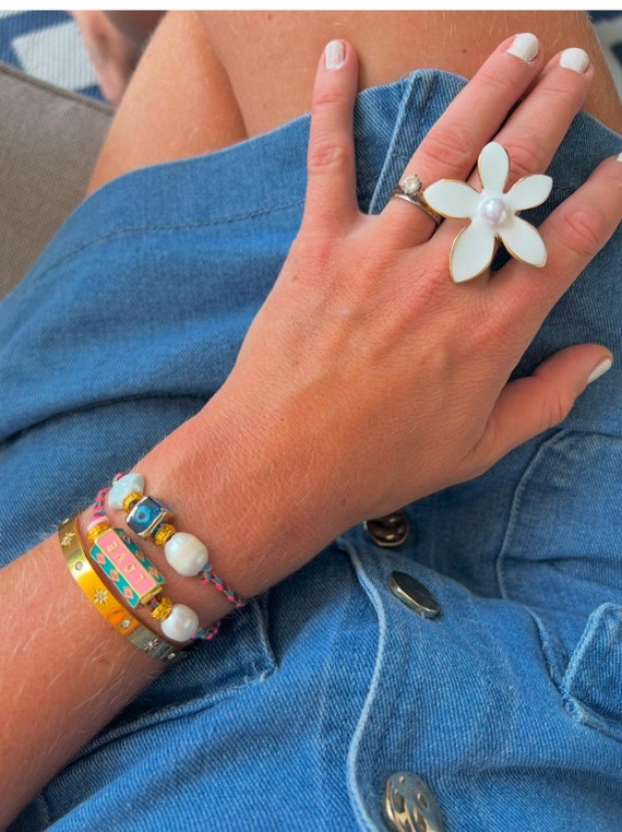 Large white flower pearl ring