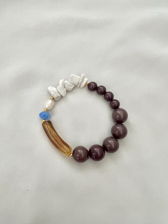Brown white blue Howlite gemstone bead bracelet