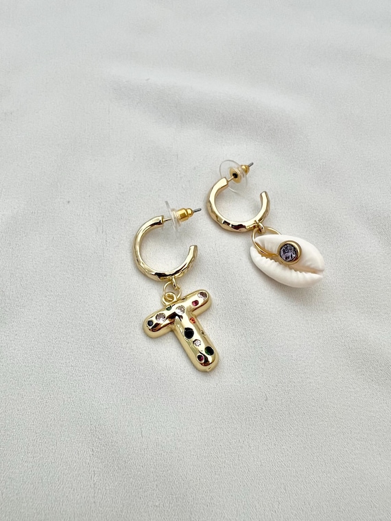 Mismatched bubble Zircon letter Shell gold hoop earrings