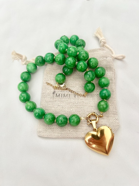 Green Jade stone bead love locket pendant pendant gold necklace