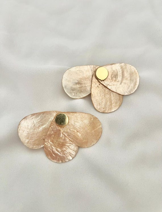 Mussel shell petals gold stud earrings