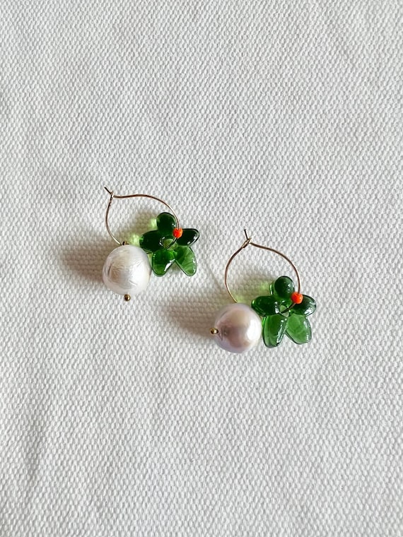 Baroque pearl green glass flower gold hoop earrings