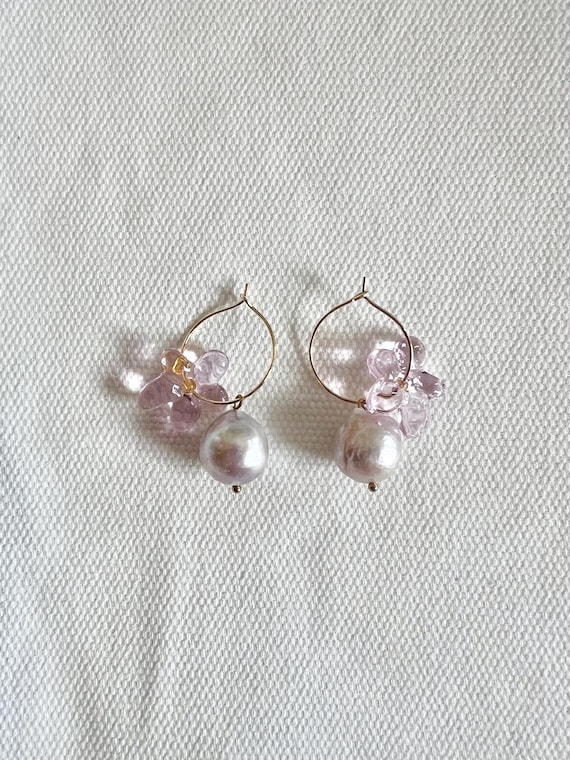 Baroque pearl pink glass flower gold hoop earrings