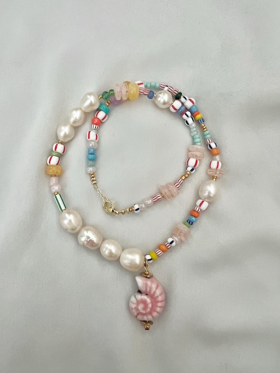 Pink shell Baroque freshwater pearl multicoloured glass bead gold necklace