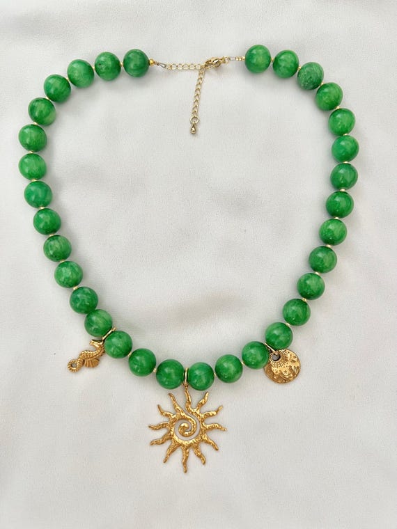 Sun amulette seahorse charm large green Jade stone bead gold necklace