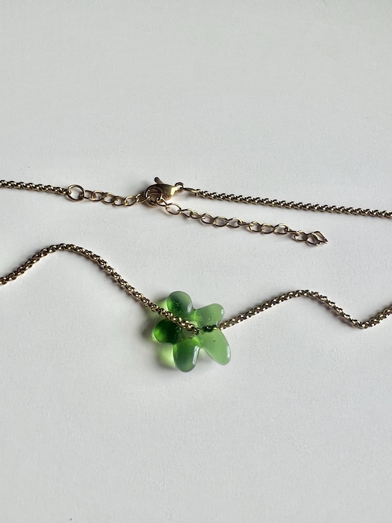 Green glass flower gold chain necklace