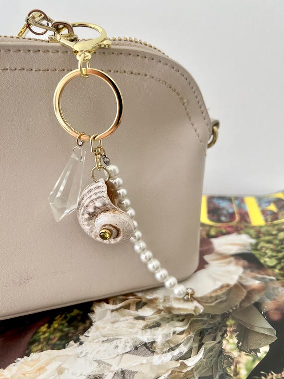 Custom letter shell glass crystal pearl key ring bag hang