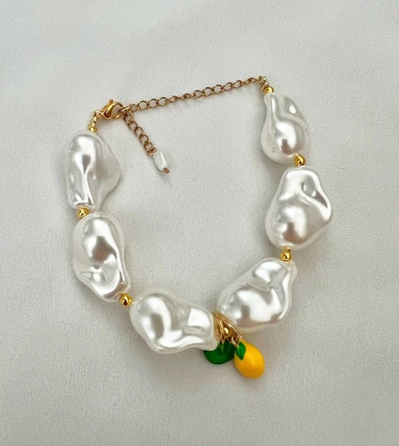 Baroque imitation pearl lemon gold bracelet