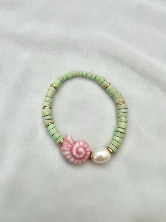 Sea foam green beaded pearl pink shell bracelet