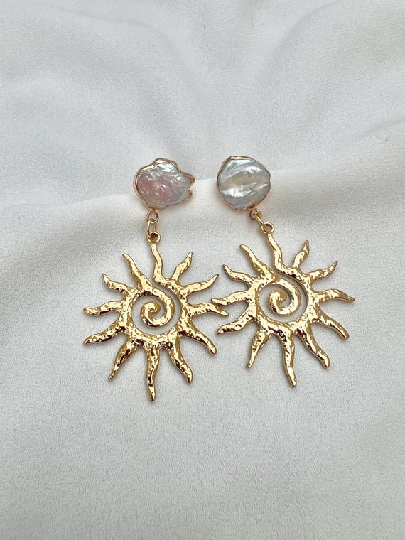 Large gold sun pendant freshwater pearl stud earrings