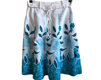 White vintage flared skirt 10/12 Blue floral pattern Tie belt Pansies Linen feel fabric