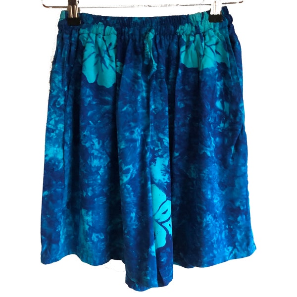 Vintage blue Hawaiian shorts Medium High waist Pull on Tropical