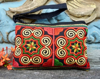 Embroidered Hmong purse | coin purse, small purse | Thai purse | bohemian purse | colourful purse | gifts for her