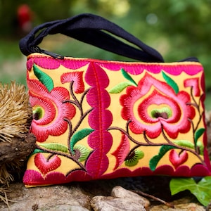 Embroidered Hmong purse | coin purse | wristlet | Thai purse | bohemian purse | small purse | ethnic purse | gifts for her