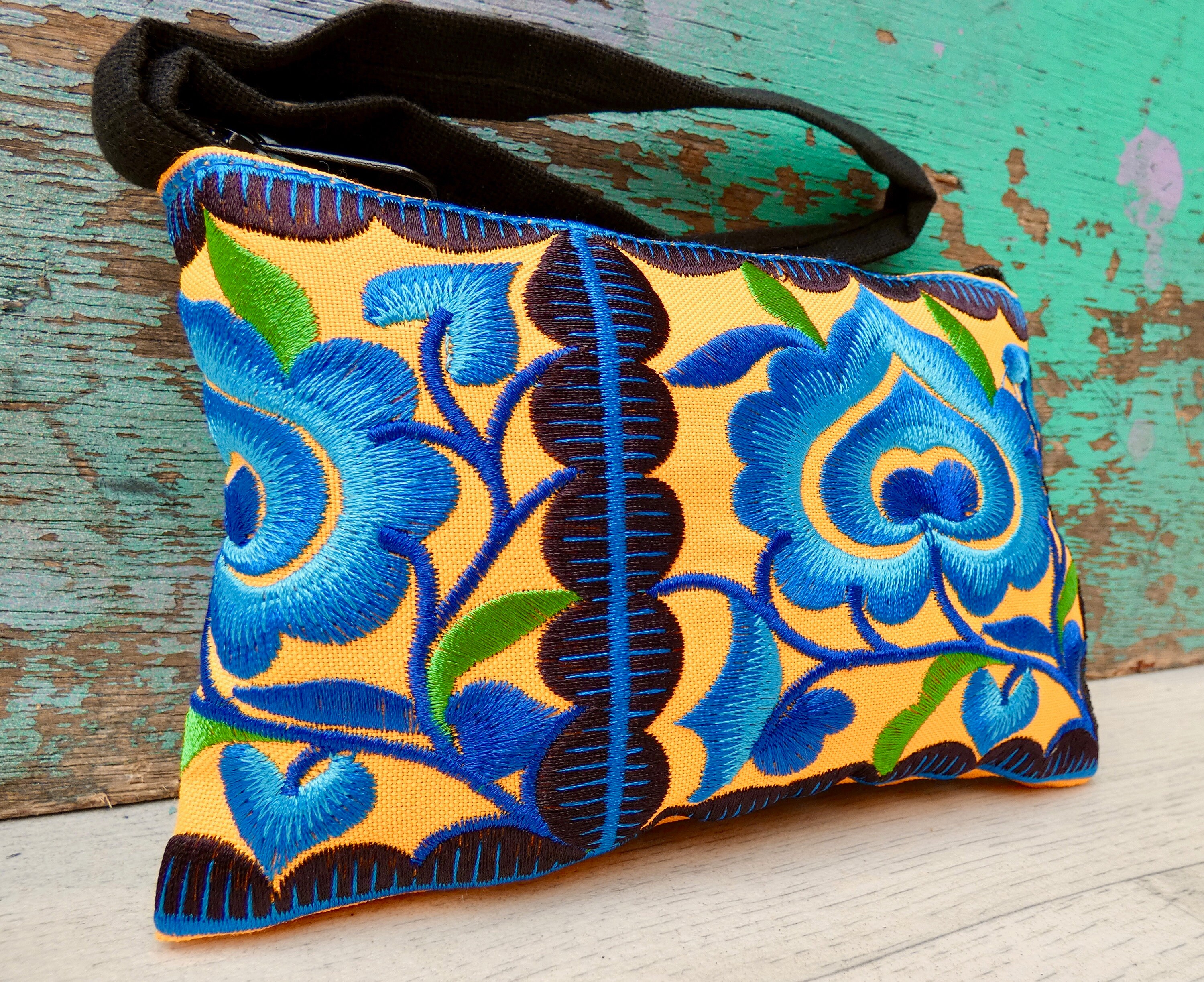 Borsa A Mano Ricamata Hmong, Nappa E Campanellini - BG501VVB - Italia - Foto 5