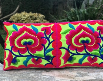 Embroidered Thai purse, Hmong wristlet, ethnic purse, boho purse, bohemian purse, colourful purse, coin purse