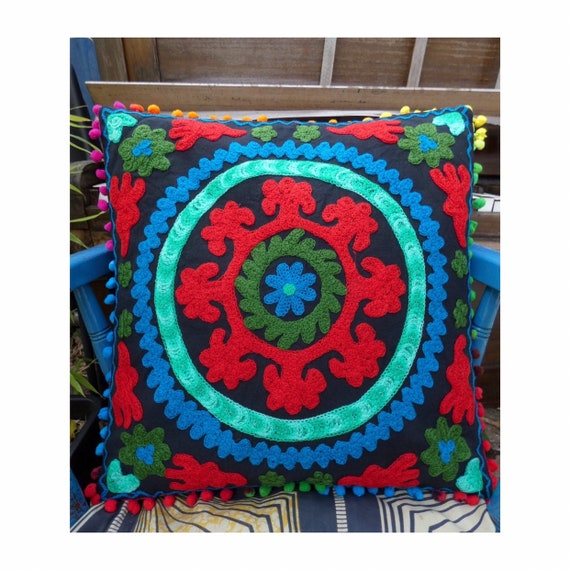 Embroidered cushion cover | boho cushion | suzani cushion | hippie cushion | boho cushion | pom poms | indian cushion