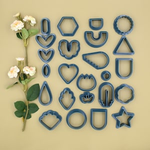 24 Stück Set Polymer Clay Cutters Tropfen baumeln Caly Ohrring Anhänger Cutter | Geometrische Form Clay KeyChain Charms Cutter Ton Werkzeug 4 Farben