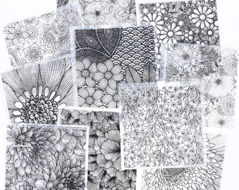 Puede incluir: Una colección de diseños florales y estampados cuadrados en blanco y negro. Los diseños incluyen ilustraciones detalladas de flores, hojas y patrones abstractos. Las imágenes están dispuestas sobre un fondo blanco, mostrando el intrincado trabajo de líneas.