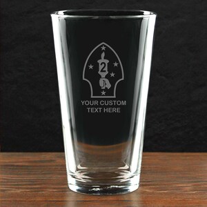 U.S. Marine Corps 2nd MARDIV Personalized 16 oz. Beer Pint Glass - Made in the USA - Officially Licensed