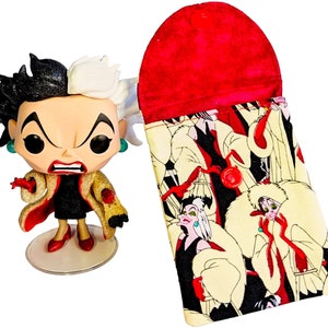 Cruella Devil-inspired ID cardholder, Small Wallet, Badge Holder