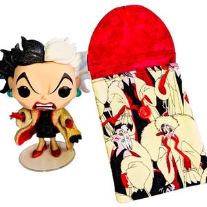 Cruella Devil-inspired ID cardholder, Small Wallet, Badge Holder