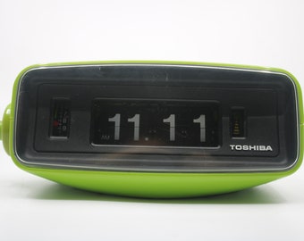 Refurbished Bright Green Toshiba TCM-952 Flip-alarmclock | US version